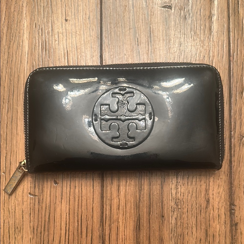Tory Burch Black Parent Leather Zip Wallet